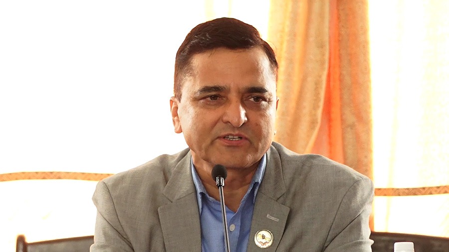 नेताको भोट बढाउन अब विमानस्थल बनाउनु हुँदैन : योगेश भट्टराई