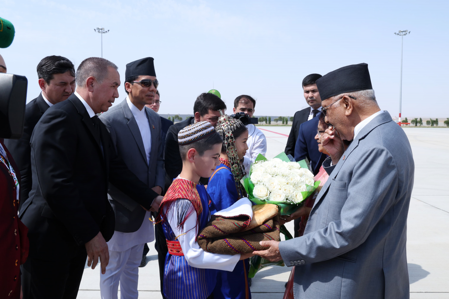एलएलडिसीको तेस्रो सम्मेलनमा भाग प्रधानमन्त्री ओली पुगे तुर्कमेनिस्तान