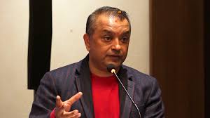 ओली–देउवालाई गगनको कटाक्षः  बाहिरबाट ढुंगा हानेका छन्, गाडी दुर्घटनामा नपराेस्
