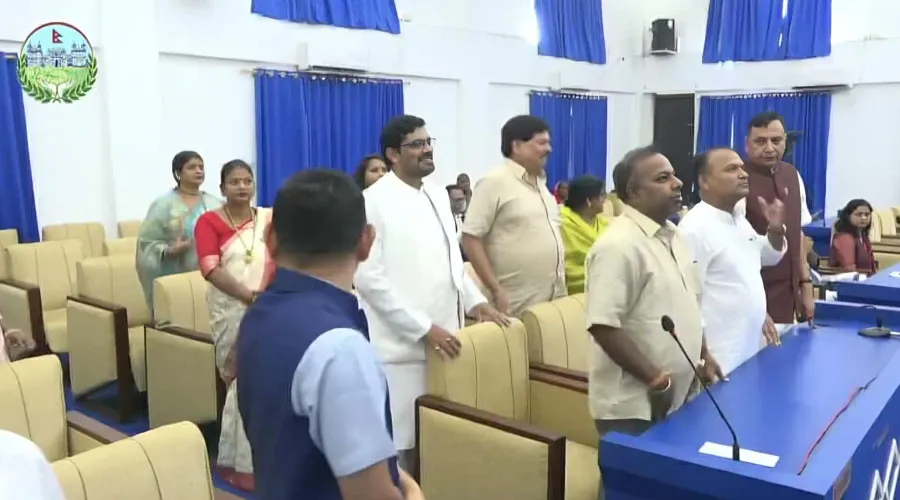 मधेश प्रदेशसभामा अर्थमन्त्रीको राजीनामा माग्दै अवरोध भएपछि सदन स्थगित