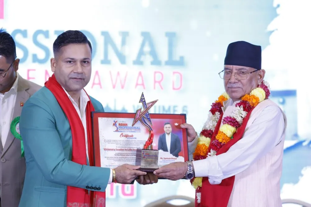 प्रभु महालक्ष्मीका सीईओ प्रसाई भिजनरी लिडर इन लाइफ इन्स्योरेन्स अवार्डबाट सम्मानित