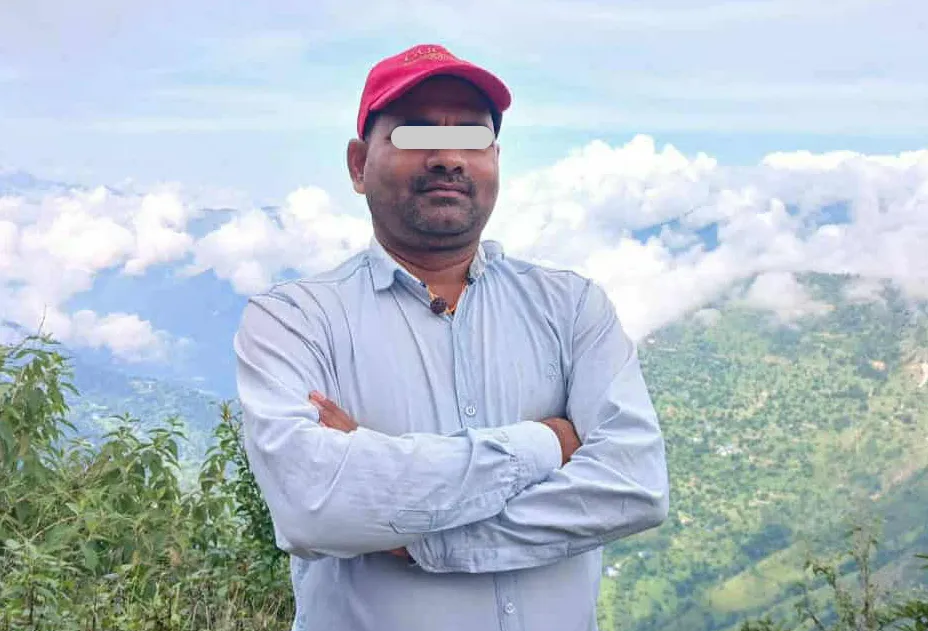 अनुदानकाे २०० बाेरा मल लुकाएर आफ्नो गाेदाममा भण्डार गर्ने व्यापारी पक्राउ