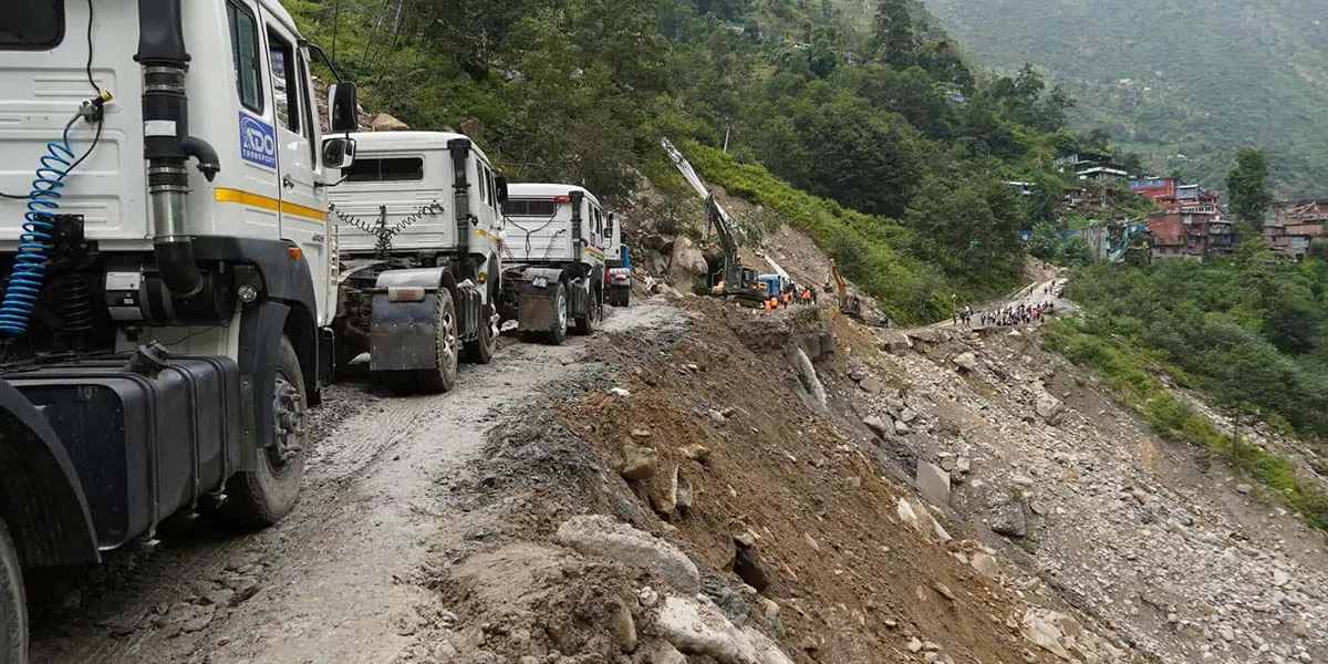 चीनसँगको प्रमुख व्यापारिक नाका तातोपानीसँग जोड्ने कोदारी राजमार्ग सञ्चालनमा