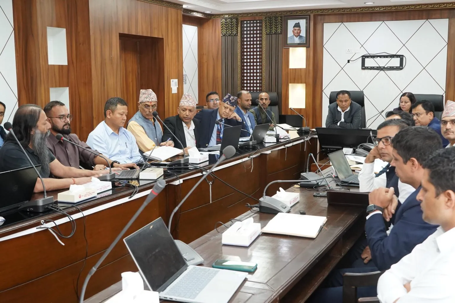 सुनकोसी मरिण र भेरी बबईका ठेक्का तोडने उर्जा मन्त्री घिसिङको संकेत