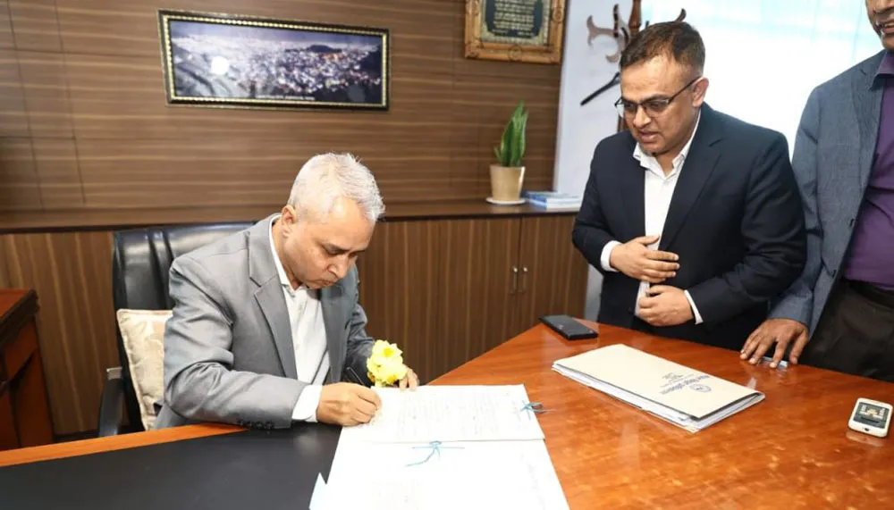 विद्युत प्राधिकरणका कार्यकारी सिलवालले भने, ‘राम्रो काम गरेँ भने फोटो टाँस्नुस, नत्र पर्दैन’