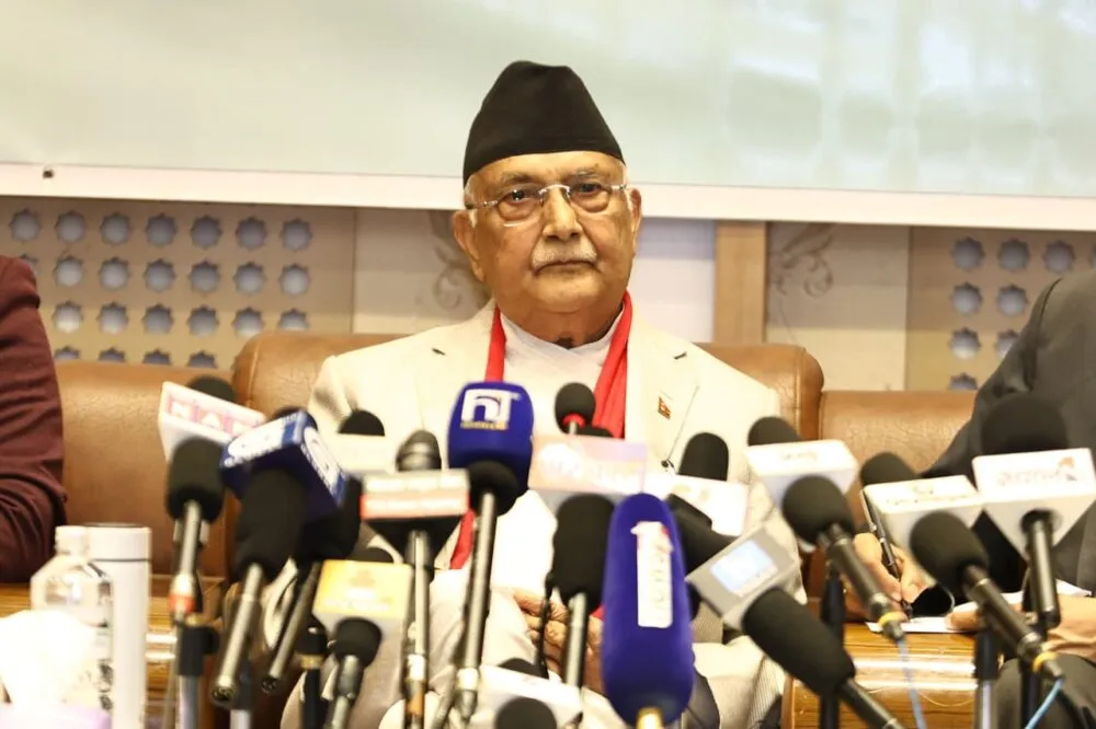 पटक पटकको प्रयासमा पनि नेपालमा दर्ता गर्दिन, कर तिर्दिन, कानुन मान्दिन भनेपछि सामाजिक सञ्जाल बन्द गर्नुपर्यो: अध्यक्ष ओली