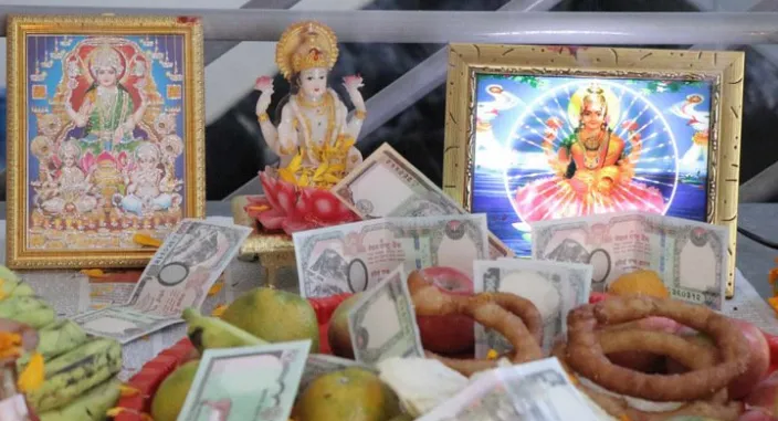आज साँझ लक्ष्मी पूजा: धन, ऐश्वर्य र समृद्धिकी देवीको आराधना गरिँदै