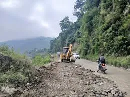 एमाले महाधिवेशन सहज बनाउन नागढुङ्गा मलेखु सडकखण्ड आज र भोलि आंशिक बन्द नगरिने