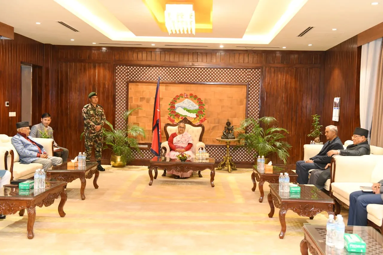 प्रधानमन्त्री कार्कीद्धारा देउवा, ओली र प्रचण्डलाई चुनावी निम्तो, देउवाले भने- सबै दल चुनावमा जान तयार