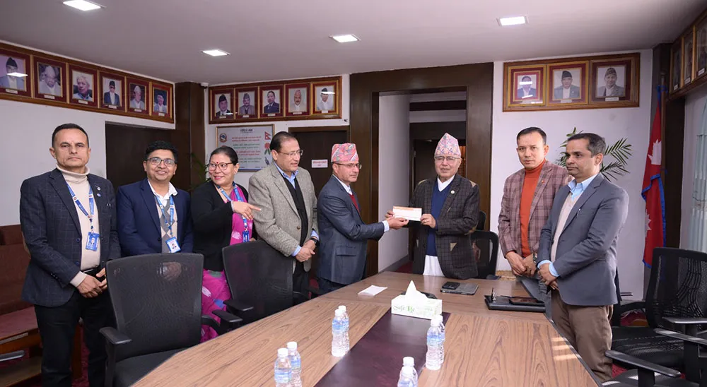 नागरिक लगानी कोषबाट भौतिक पूर्वाधार पुनर्निर्माण कोषमा ५१ लाख सहयोग