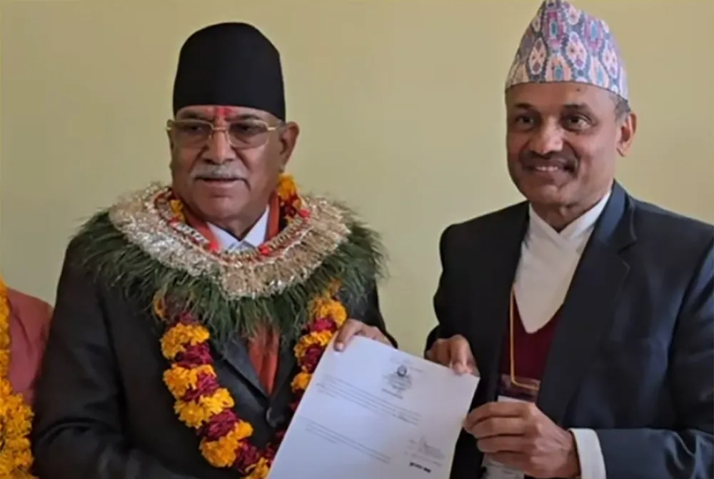 प्रचण्डले गराए रुकुम पूर्वबाट मनोनयन दर्ता