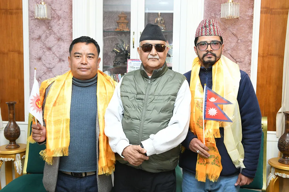 तत्कालीन माओवादी केन्द्र काठमाडौँ महानगर कमिटीका अध्यक्ष एमालेमा प्रवेश
