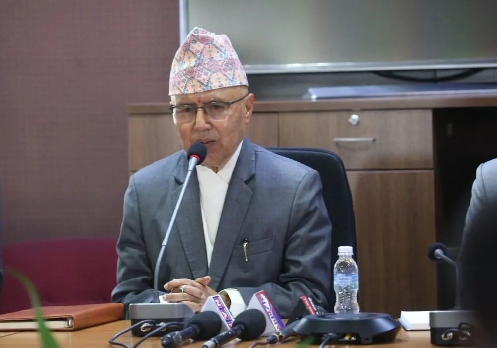 अर्थमन्त्री खनालले मध्यावधि समीक्षामार्फत घटाए बजेटको आकार,  १४.०४ प्रतिशत कटौति (पूर्णपाठ)