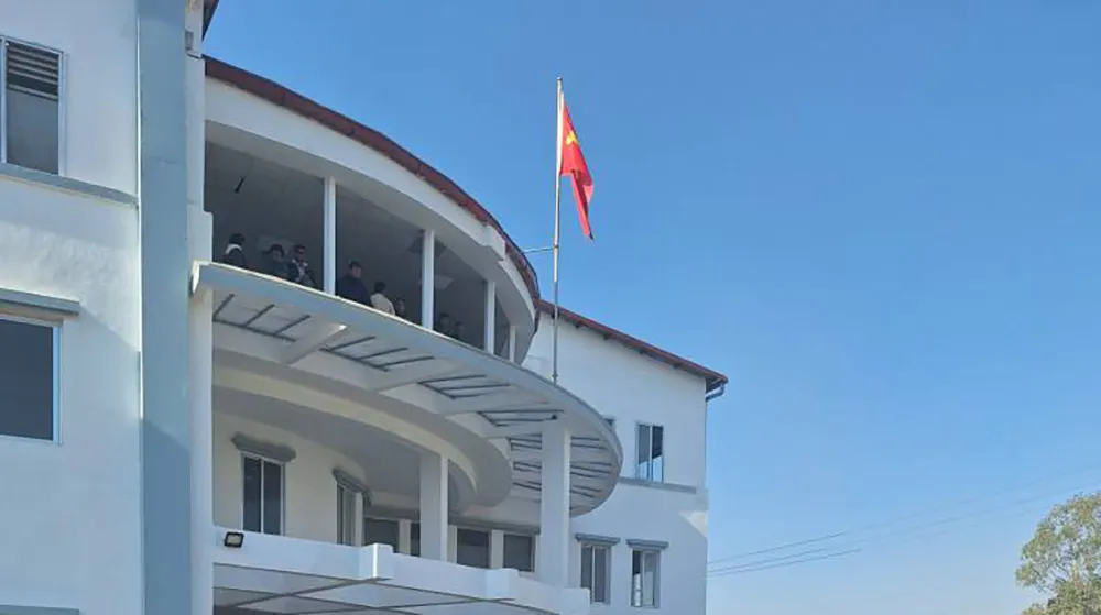 एमालेले भन्यो- देश जलाउनेले नै देश बनाउने पार्टीको झण्डा जलाए