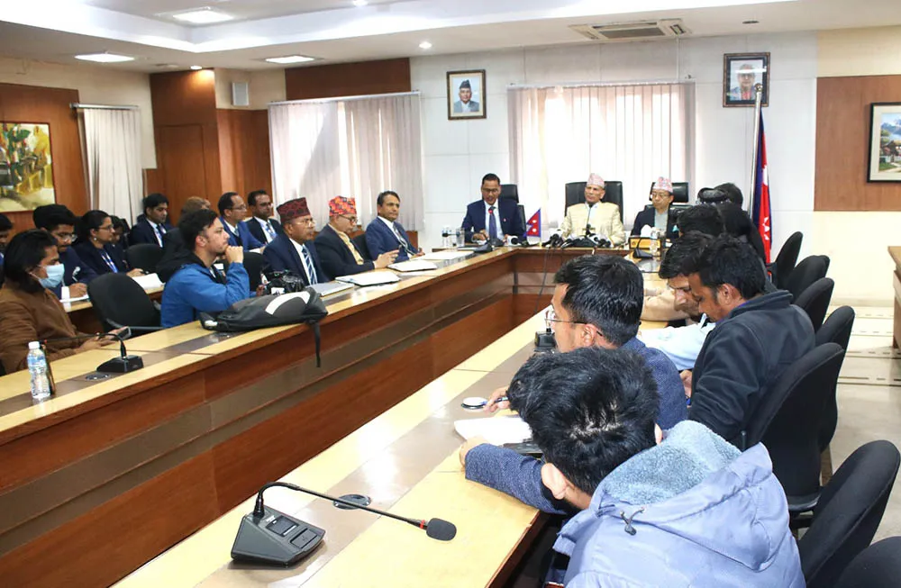 आवश्यक परेमा पश्चिम एसियाबाट नेपाली नागरिकलाई सुरक्षित स्वदेश फर्काउछौ : परराष्ट्र मन्त्रालय