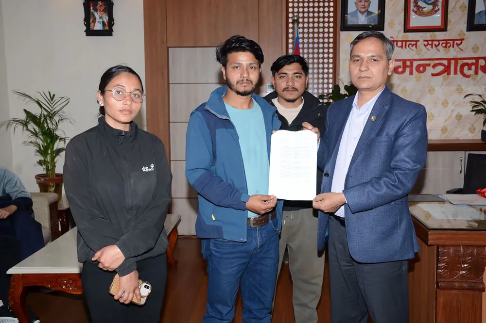 ईनिशा विकको हत्याका दोषीलाई कारवाही गर्न गृहमन्त्री अर्याललाई परिवारको माग
