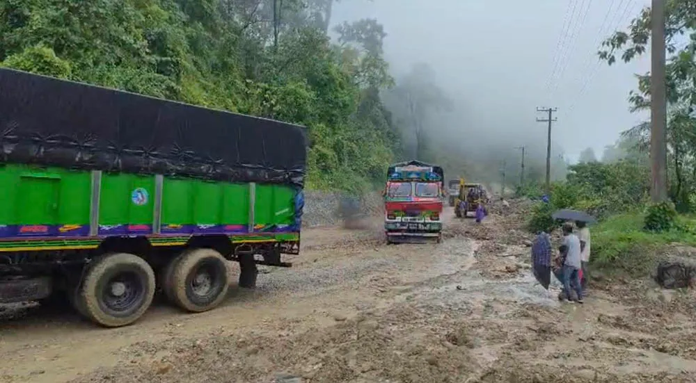 दाउन्ने सडकमा रातिमा ठुला मालबहाक सवारी चलाउन रोक