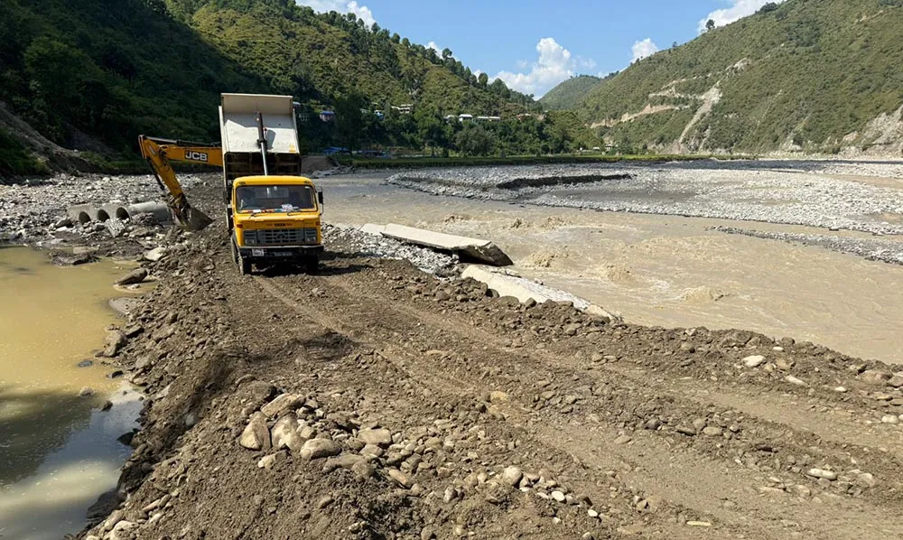 बीपी राजमार्गमा हलुका र दुईपाङ्ग्रे सवारी साधनको आवागमन सुचारु