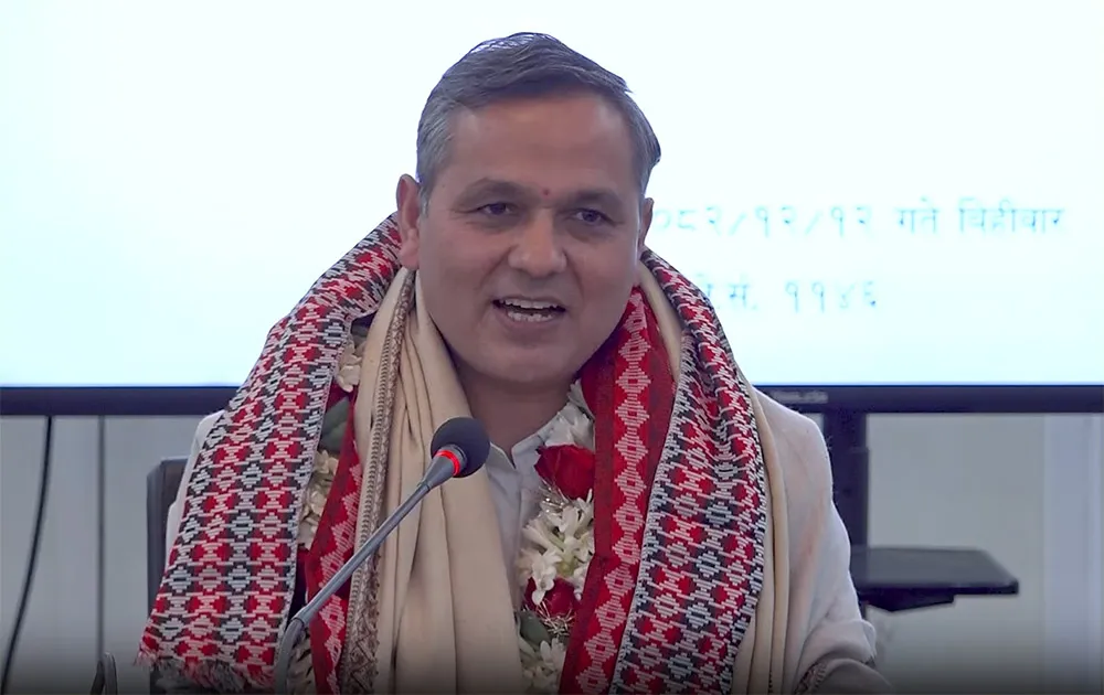 गृहमन्त्री अर्यालको बिदाई