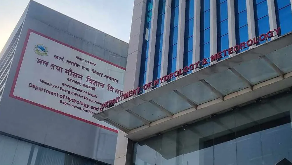 पहाडी र हिमाली क्षेत्रमा वर्षा–हिमपातको सम्भावना, तराईमा हावाहुरीको चेतावनी