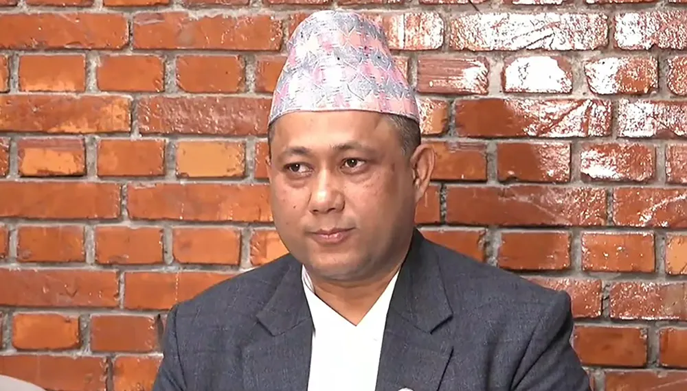 स्वदेश फर्किए परराष्ट्रमन्त्री खनाल