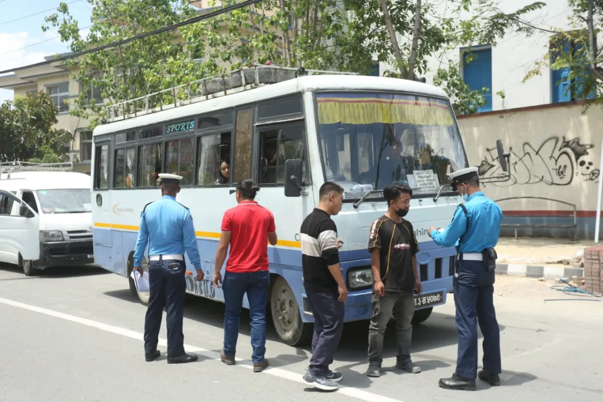 उपत्यकामा सवारीसाधनको प्रदुषण परीक्षण