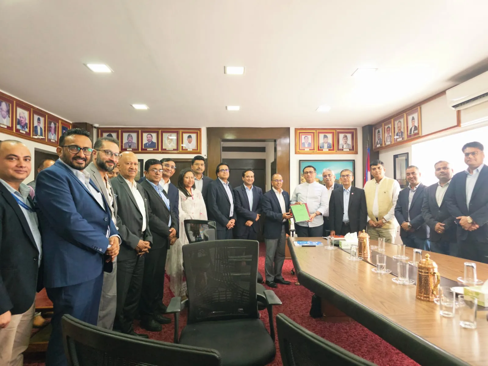 आयकरको न्यूनतम सीमा १० लाख र नीतिहरू १० वर्षका लागि स्थिर हुनुपर्ने माग