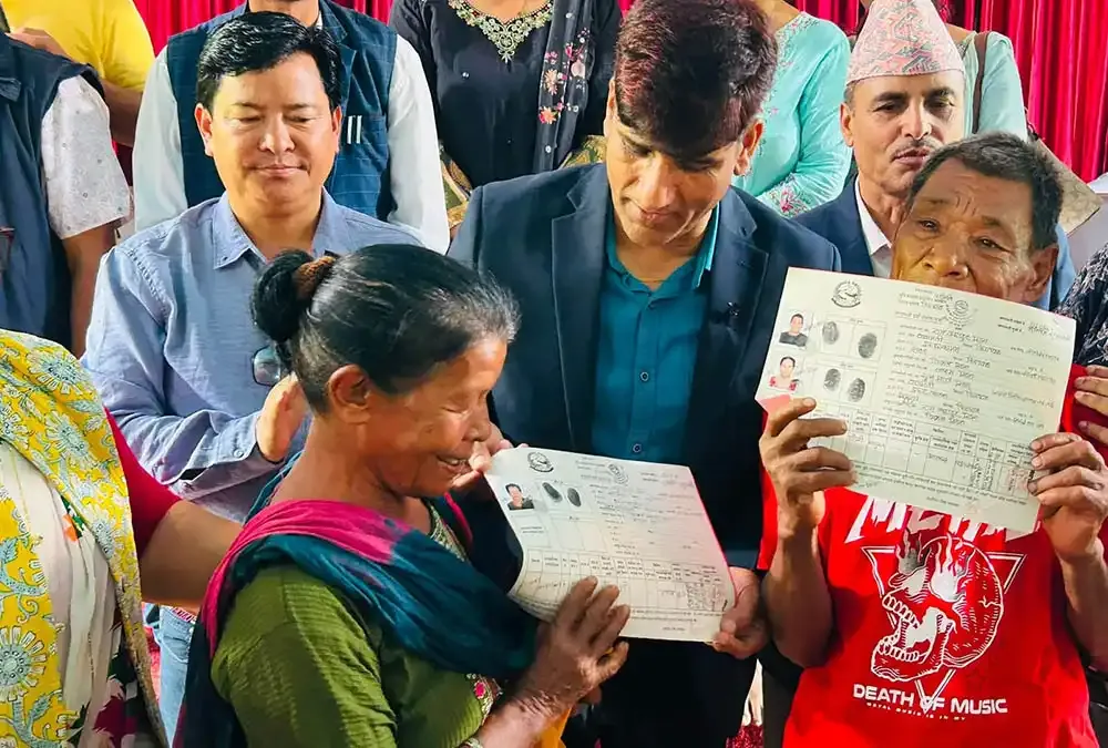 चितवनको इच्छाकामनामा लालपुर्जा वितरण, ३४ परिवार बने जग्गाधनी