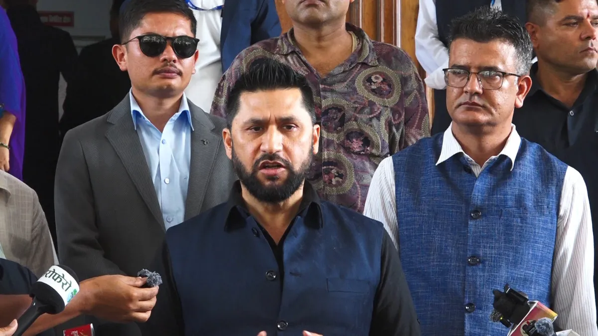 नवयुवाले सोधेका हरेक प्रश्नको जवाफ दिने ठाउँमा समयले हामीलाई उभ्याएको छः रवि लामिछाने