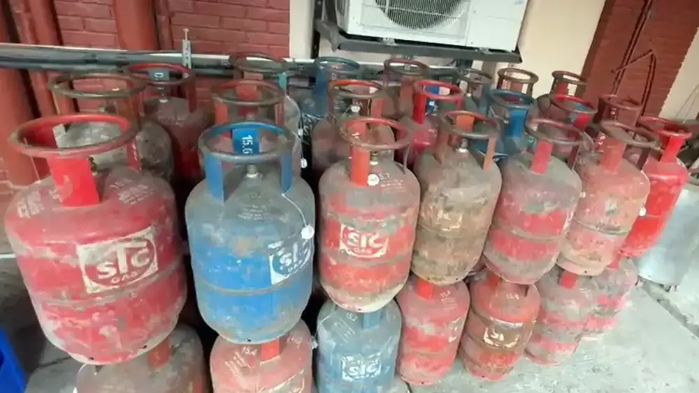 रेडिसन होटलमा छापा, १८४ ग्यास सिलिन्डर भेटियो