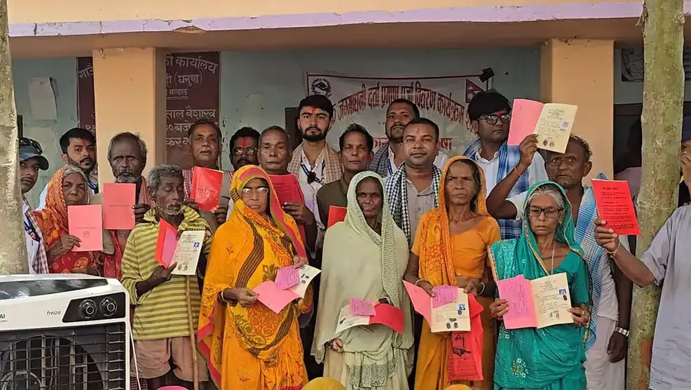 नापजाँच सकिएको १० वर्षपछि धनुषाको मिथिलामा ३१० परिवारले पाए लालपुर्जा