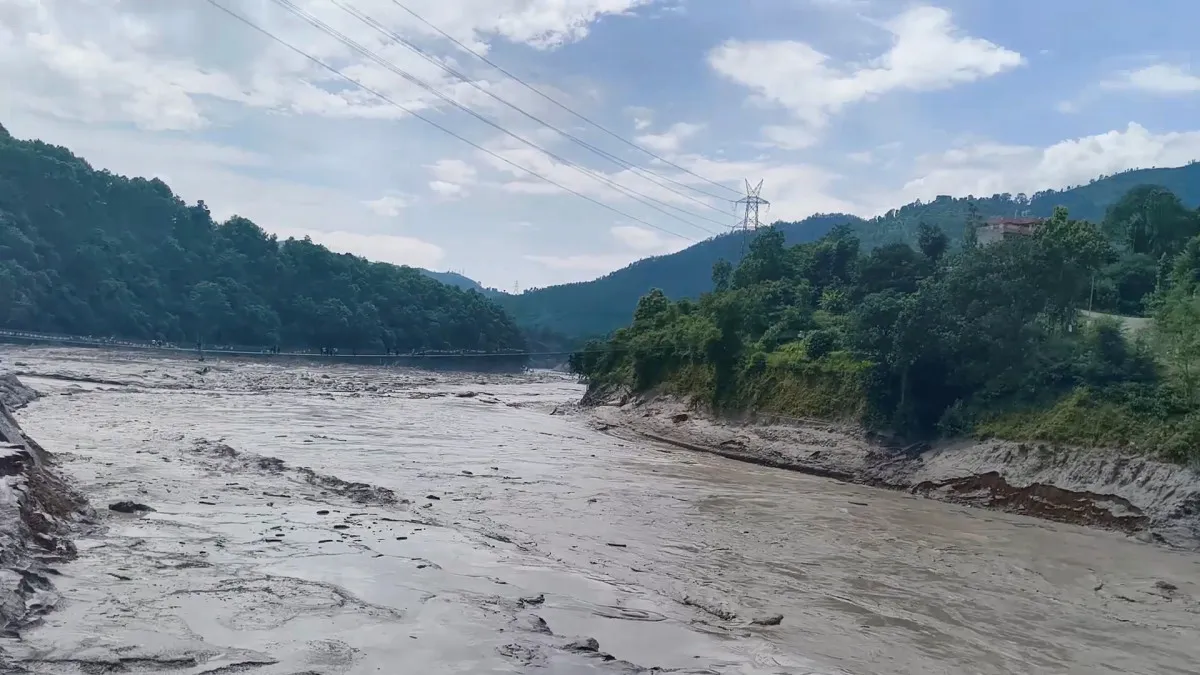 रसुवाको बाढीले बगाएर ल्याएका ४८ शव चितवनमा फेला