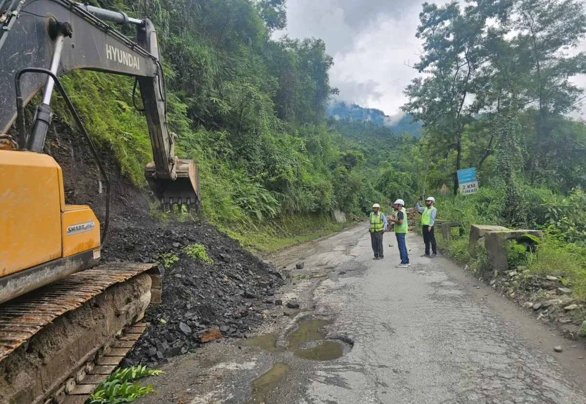 कृष्णभीरको भित्ता काट्ने काम अन्तिम चरणमास् नागढुङ्गा-मुग्लिङ सडक खण्ड आज सञ्चालनमा ल्याउने तयारी