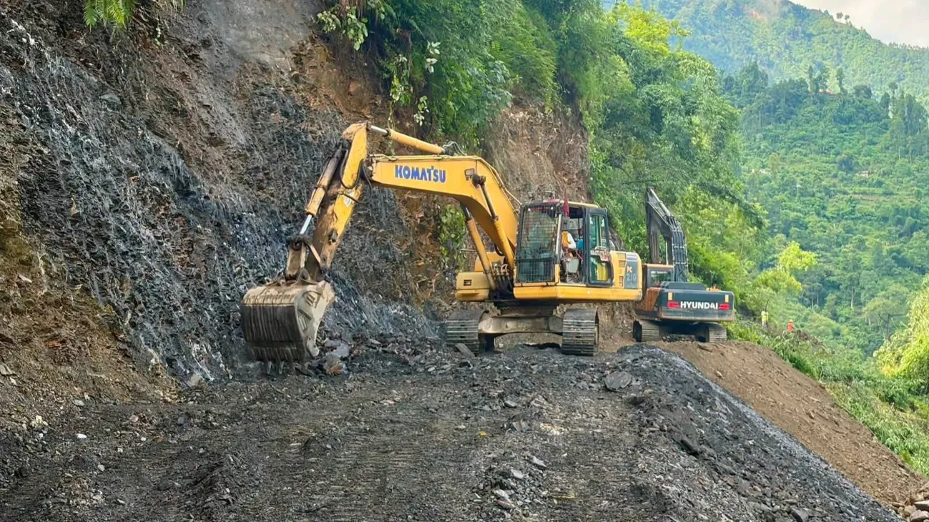 कृष्णभीरमा खोलिएको ‘ट्रयाक’ लाई फराकिलो बनाइँदै