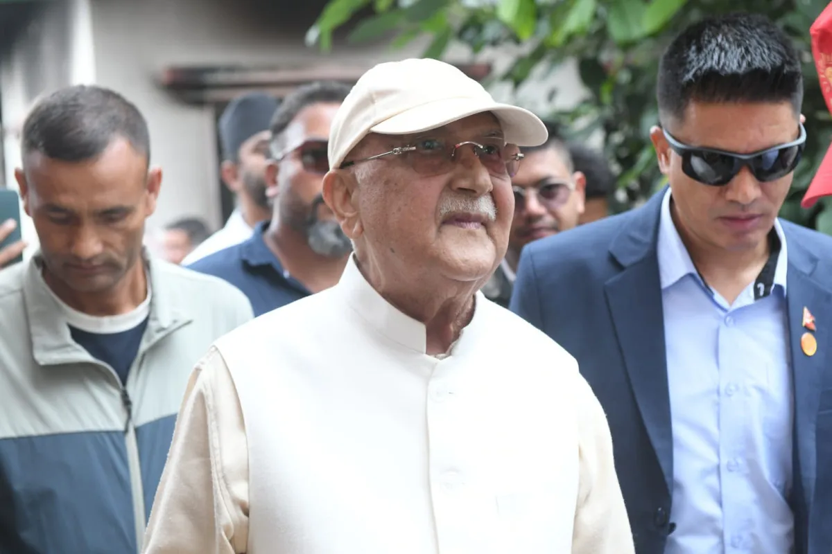 ओलीले भने-‘हामी न पहिला भागेका थियौं, न अहिले भाग्छौं, न कहिल्यै भाग्नेछौं