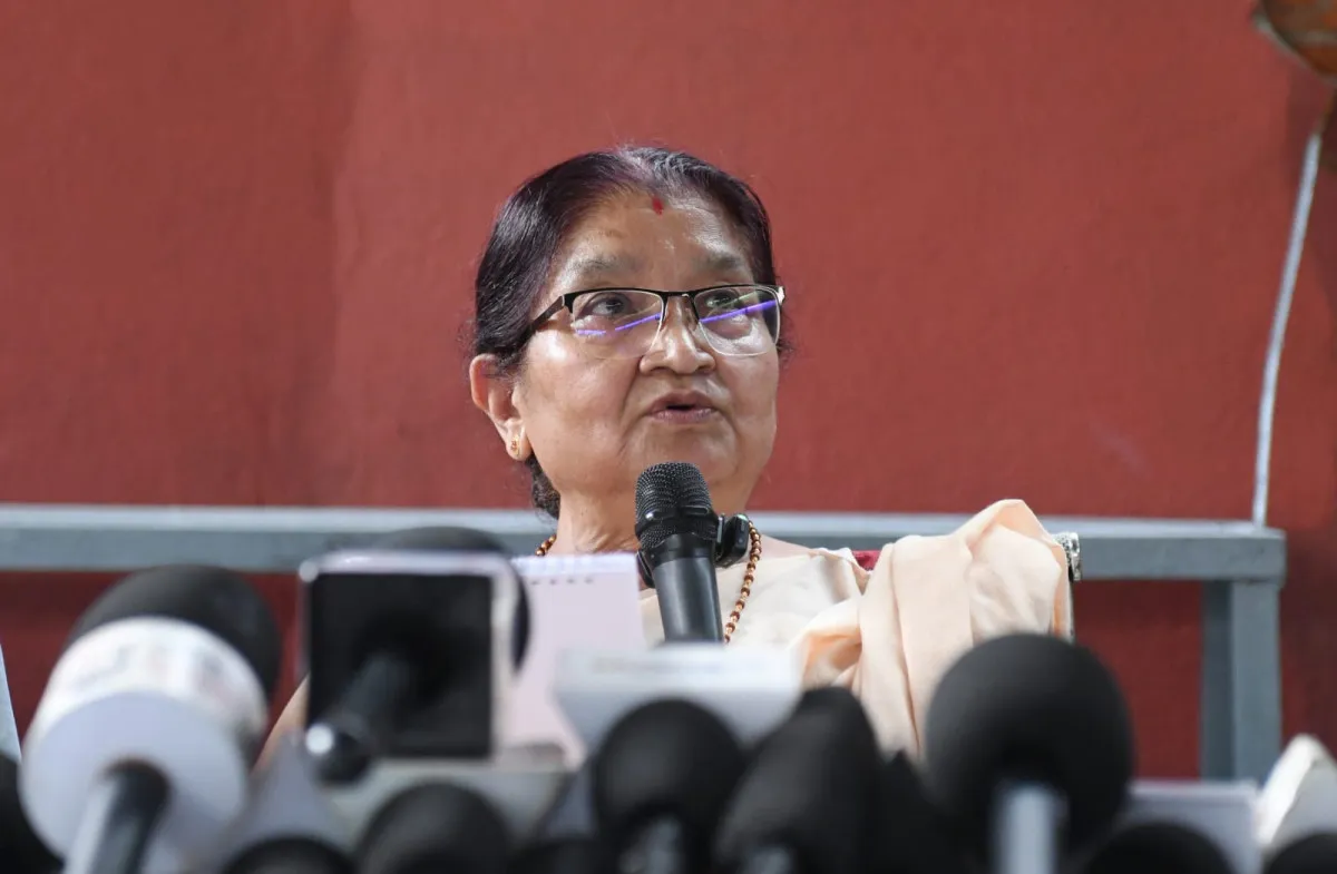 राधिकाले भनिन्- खरानी ग्याङ’ ले सम्मानको अर्थ नबुझ्नु स्वभाविकै हो