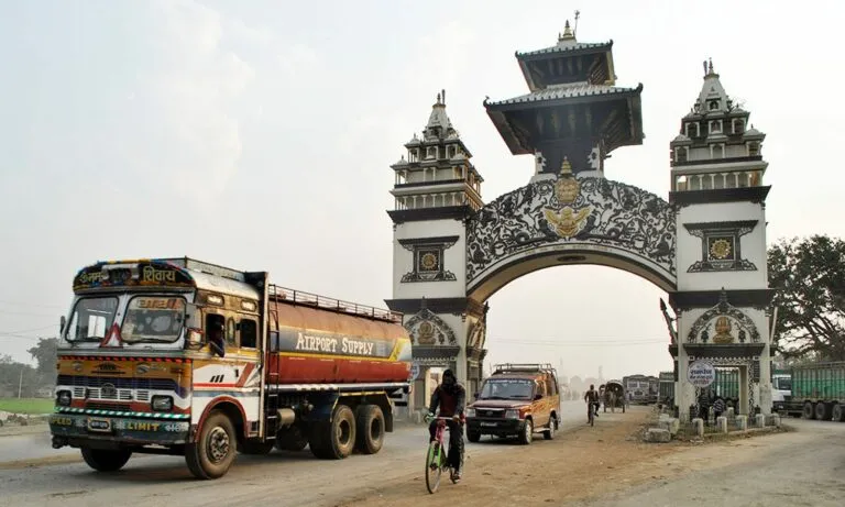 भोटेकोशी बाढीपछि वीरगन्ज नाकामा दैनिक ७० प्रतिशतले आयात बढ्यो