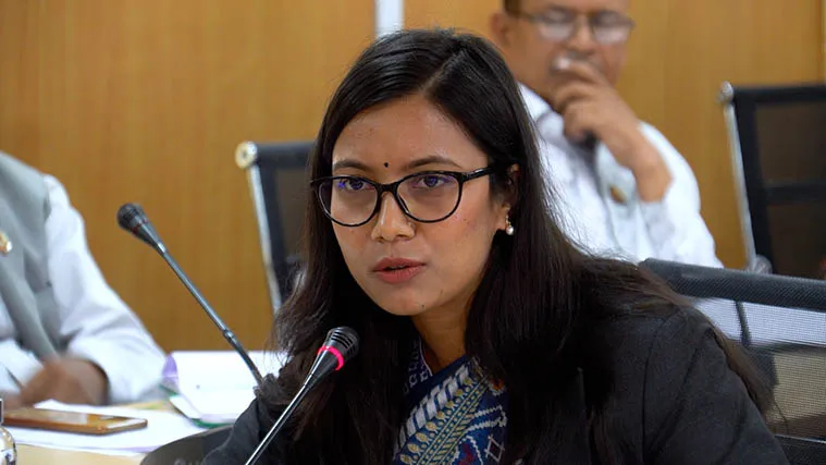 सुत्केरी बिदा आमालाई ६ महिना, बाबुलाई ४२ दिन प्रस्ताव