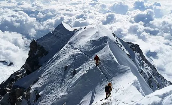 मनास्लु हिमाल आरोहणका क्रममा विदेशी नागरिकको मृत्यु