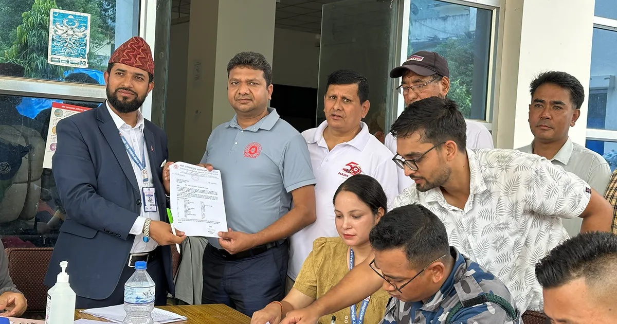 नाडाद्वारा भोटेकोशी बाढीपीडितलाई राहत सामग्री सहयोग
