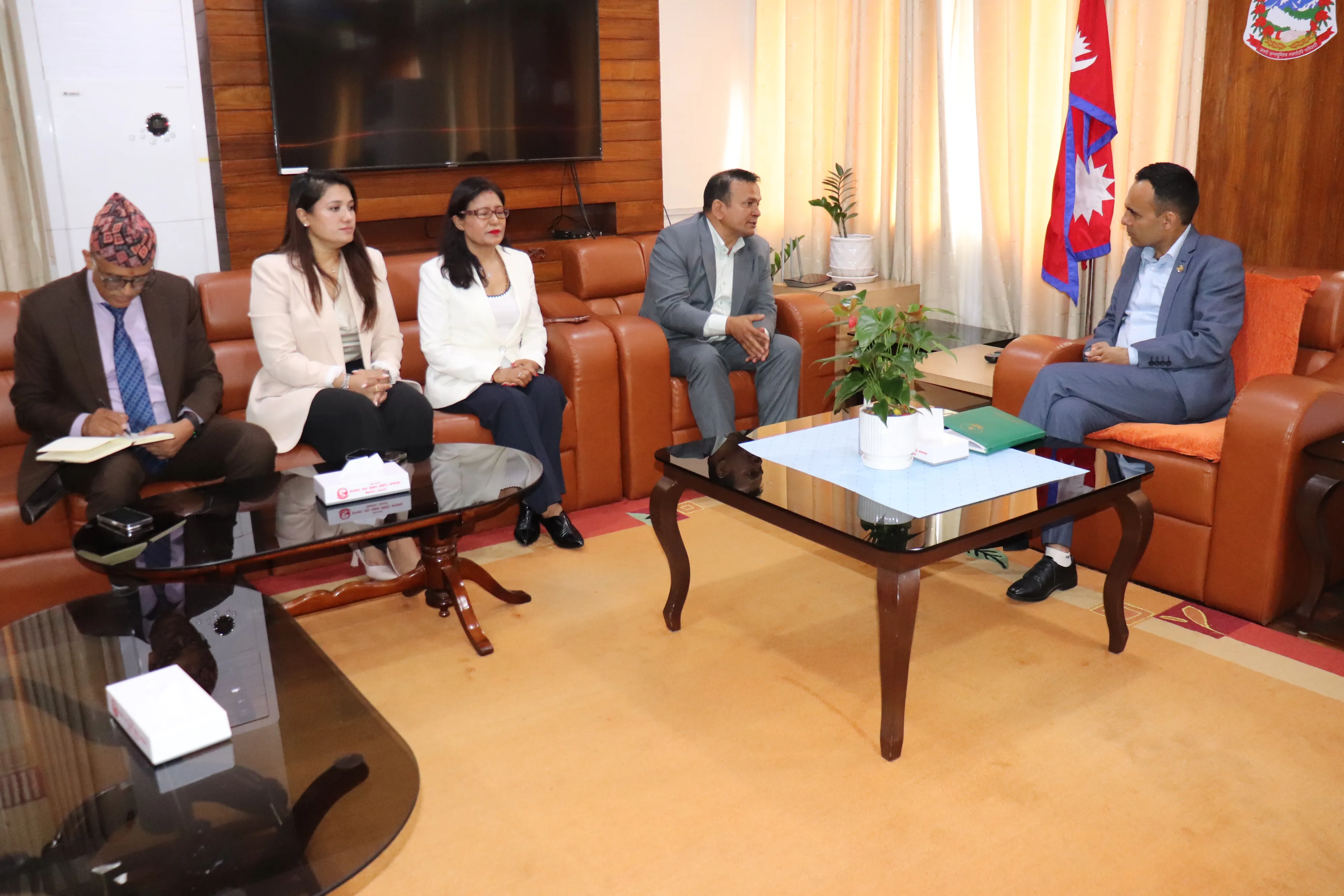 बाढीपीडितको पुनःस्थापना र पुनर्निर्माणका लागि सरकारले सबै निकायसँग सहकार्य गरिरहेको छः सञ्चारमन्त्री तिमिल्सिना