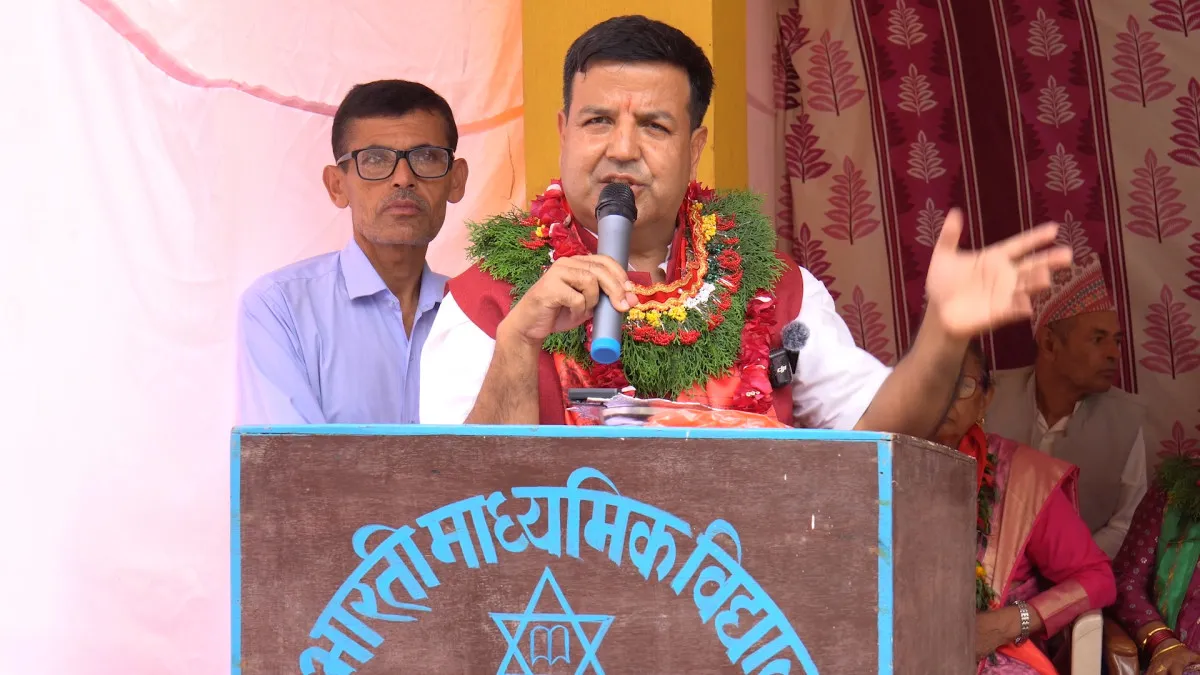 धनकुटाको विद्यालयमा शर्माको पाँच करोड सहयोग, १ सय जनालाई केएमसीमा निःशुल्क उपचार गर्ने